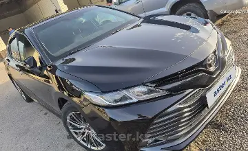 Toyota Camry 2019 года за 13 000 000 тг. в Алматы фото 2