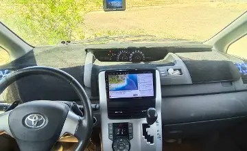 Toyota Voxy 2007 года за 6 200 000 тг. в Астана