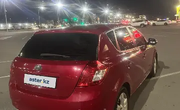 Kia Ceed 2012 года за 3 500 000 тг. в Караганда фото 4