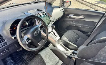 Toyota Auris 2012 года за 4 800 000 тг. в Астана