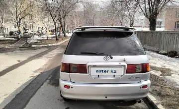 Toyota Ipsum 1997 года за 2 500 000 тг. в Усть-Каменогорск фото 4