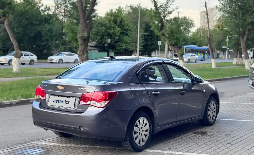 Chevrolet Cruze 2013 года за 2 900 000 тг. в Астана