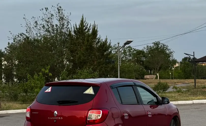 Renault Sandero 2015 года за 3 800 000 тг. в Караганда