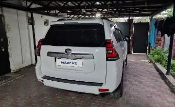 Toyota Land Cruiser Prado 2019 года за 19 000 000 тг. в Алматы
