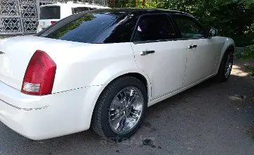 Chrysler 300C 2005 года за 3 900 000 тг. в Талдыкорган фото 3