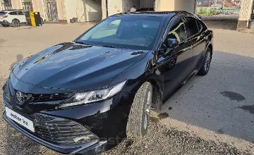Toyota Camry 2019 года за 13 000 000 тг. в Алматы фото 1