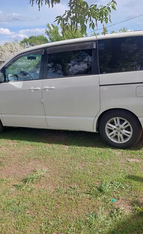 Toyota Noah 2005 года за 6 000 000 тг. в Астана фото 3