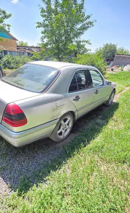Mercedes-Benz C-Класс 1994 года за 1 300 000 тг. в Астана фото 3