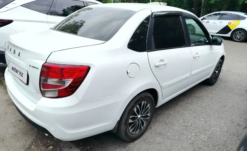 LADA (ВАЗ) Granta 2019 года за 3 800 000 тг. в Алматы фото 4