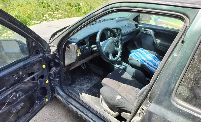 Volkswagen Golf 1993 года за 800 000 тг. в Шымкент