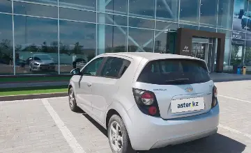 Chevrolet Aveo 2014 года за 3 600 000 тг. в Усть-Каменогорск фото 2