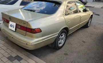 Toyota Camry 1998 года за 2 100 000 тг. в Астана