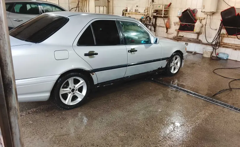 Mercedes-Benz C-Класс 1996 года за 600 000 тг. в Астана фото 4