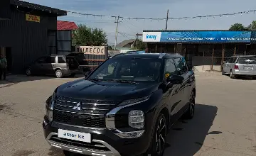 Mitsubishi Outlander 2023 года за 18 500 000 тг. в Алматы фото 1