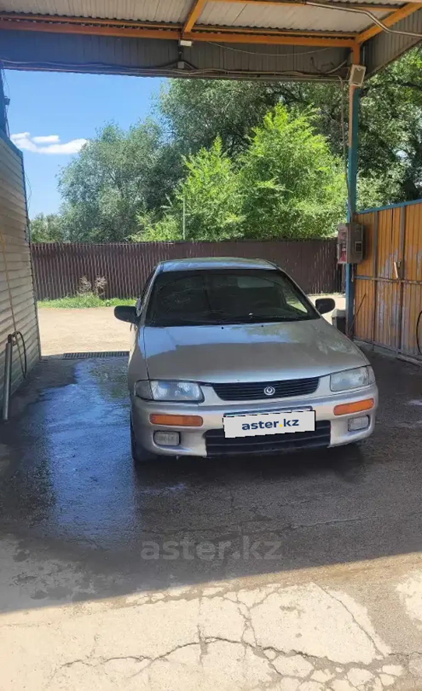 Mazda 323 1996 года за 850 000 тг. в Алматы фото 1