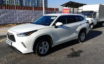 Toyota Highlander 2023 года за 19 500 000 тг. в Алматы фото 1