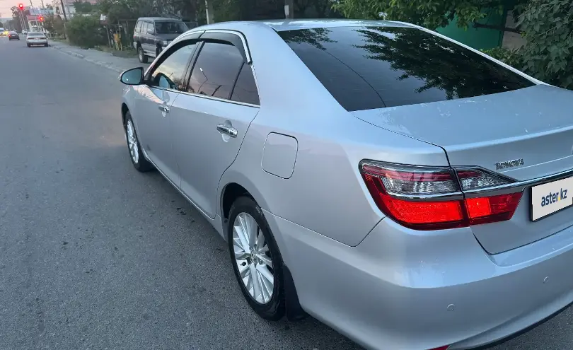 Toyota Camry 2015 года за 9 500 000 тг. в Алматы фото 3
