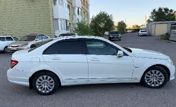 Mercedes-Benz C-Класс 2010 года за 6 500 000 тг. в Астана фото 4