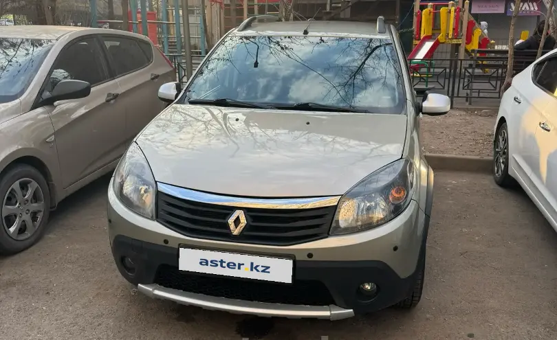 Renault Sandero 2014 года за 4 000 000 тг. в Алматы фото 3