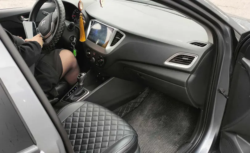 Hyundai Accent 2019 года за 7 500 000 тг. в Актобе фото 3