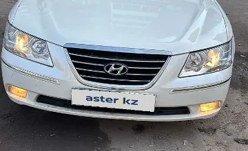 Hyundai Sonata 2010 года за 4 000 000 тг. в Астана фото 1