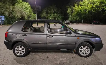Volkswagen Golf 1994 года за 800 000 тг. в Караганда фото 3