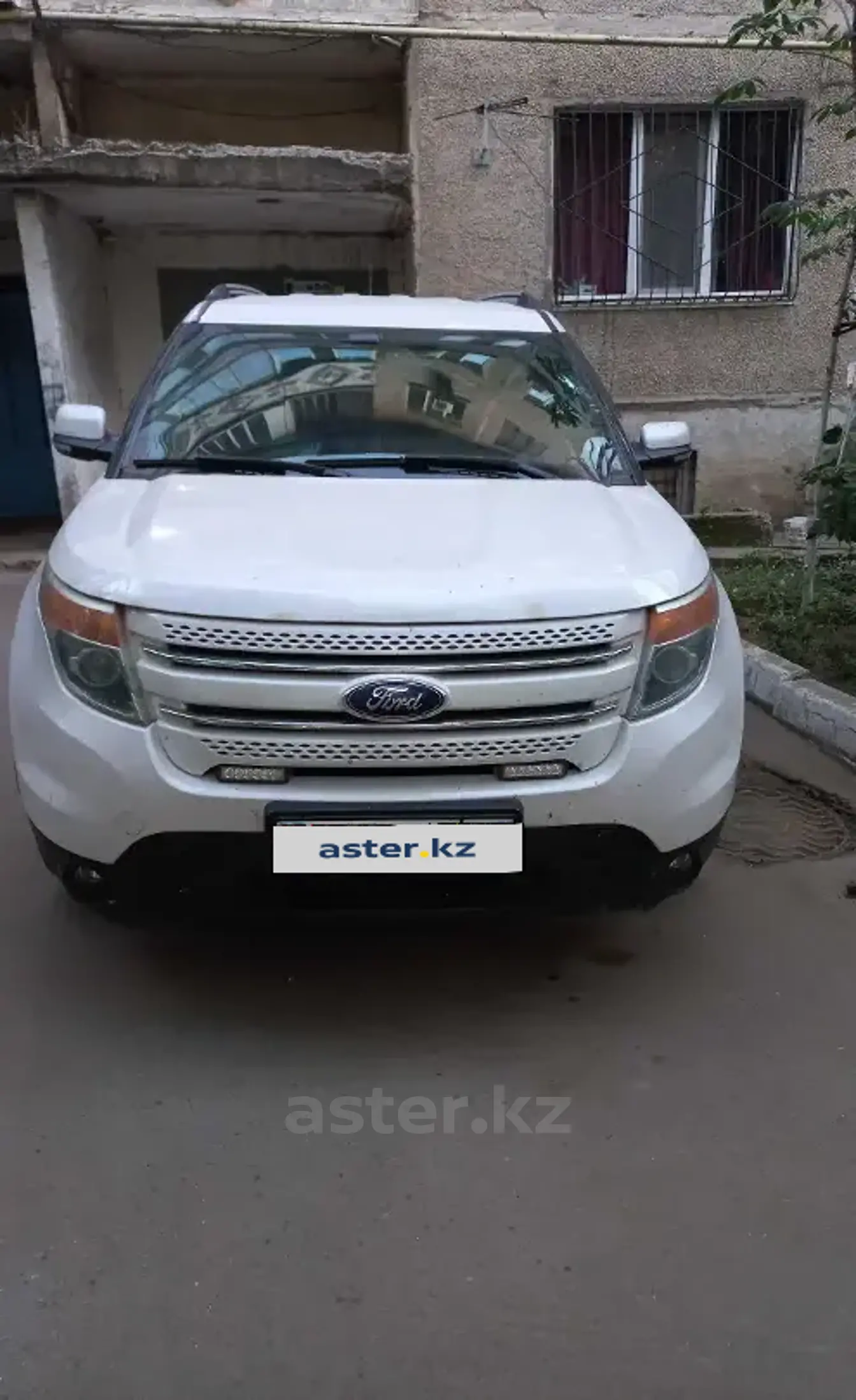 Ford Explorer 2013 года за 10 500 000 тг. в Уральск фото 2