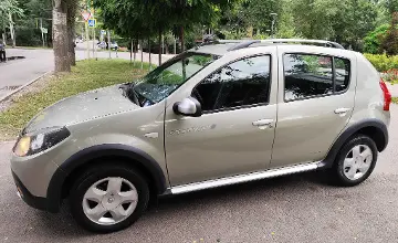 Renault Sandero 2014 года за 3 900 000 тг. в Алматы фото 4