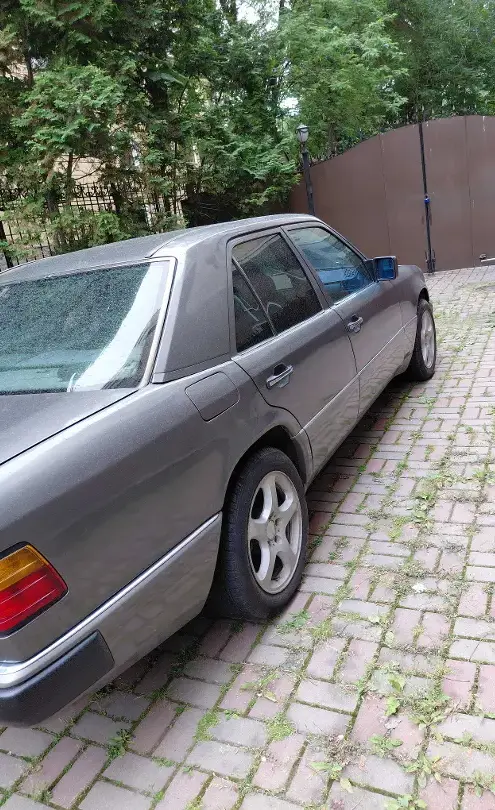 Mercedes-Benz E-Класс 1993 года за 250 000 тг. в Алматы