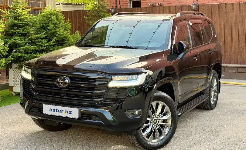 Toyota Land Cruiser 2022 года за 51 000 000 тг. в Алматы