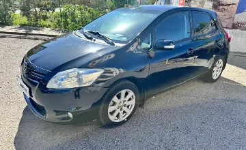 Toyota Auris 2012 года за 4 800 000 тг. в Астана фото 1