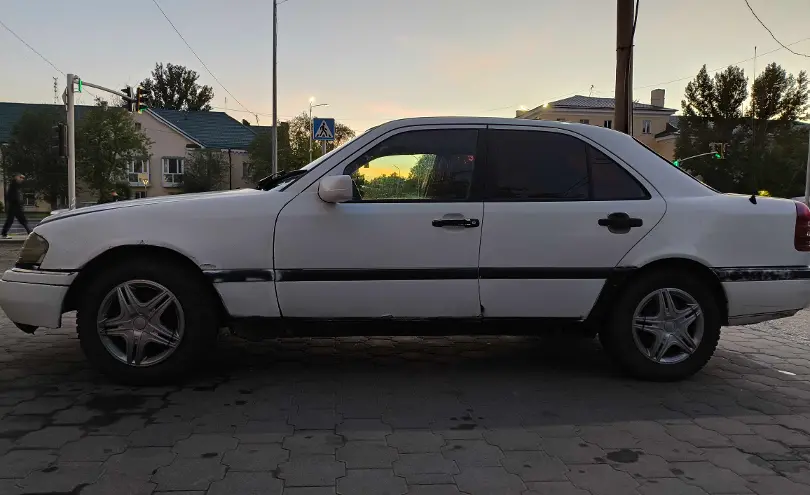 Mercedes-Benz C-Класс 1995 года за 1 300 000 тг. в Карагандинская область фото 4