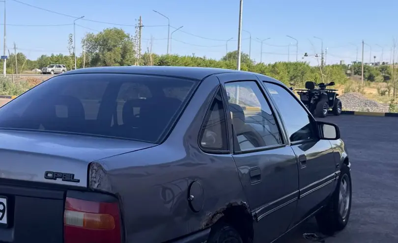 Opel Vectra 1989 года за 800 000 тг. в Караганда фото 4