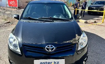 Toyota Auris 2012 года за 4 800 000 тг. в Астана фото 2