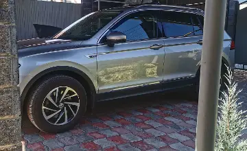 Volkswagen Tiguan 2019 года за 12 300 000 тг. в Алматы фото 2