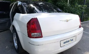 Chrysler 300C 2005 года за 3 900 000 тг. в Талдыкорган фото 4