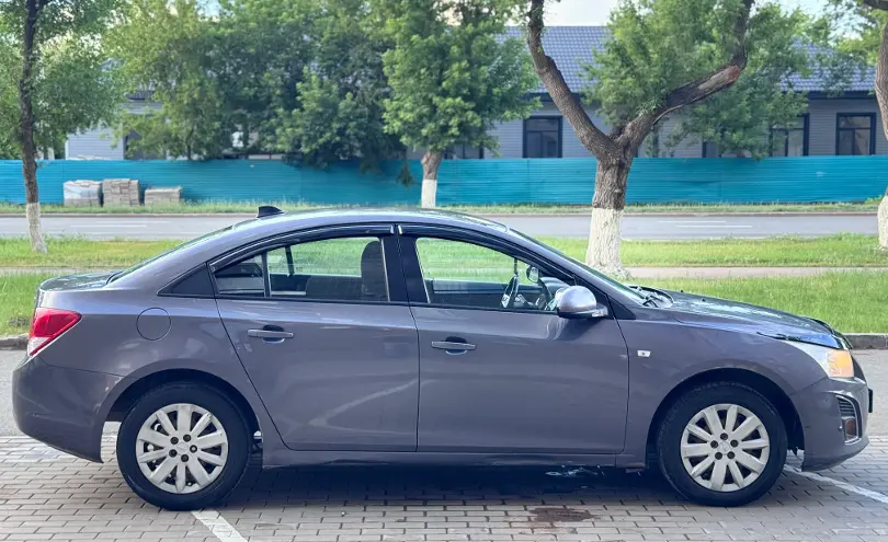 Chevrolet Cruze 2013 года за 2 900 000 тг. в Астана фото 4