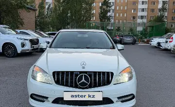 Mercedes-Benz C-Класс 2010 года за 6 500 000 тг. в Астана фото 2