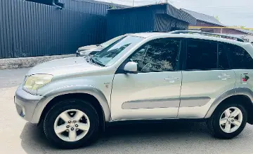 Toyota RAV4 2004 года за 5 500 000 тг. в Алматы