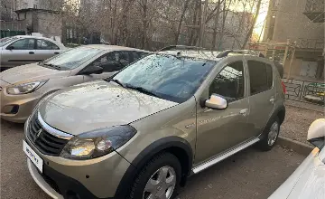 Renault Sandero 2014 года за 4 000 000 тг. в Алматы фото 2