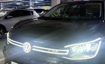 Volkswagen ID.6 2023 года за 16 000 000 тг. в Астана фото 2