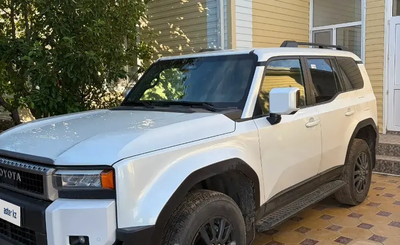 Toyota Land Cruiser Prado 2024 года за 32 000 000 тг. в Актобе