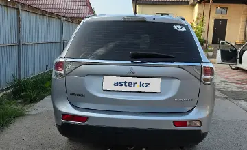 Mitsubishi Outlander 2012 года за 5 800 000 тг. в Алматы фото 4