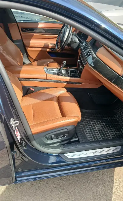 BMW 7 серии 2015 года за 14 500 000 тг. в Астана