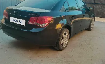 Chevrolet Cruze 2011 года за 2 800 000 тг. в Уральск фото 4