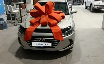 Hyundai Elantra 2017 года за 6 200 000 тг. в Караганда фото 2