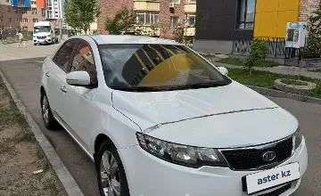 Kia Cerato 2012 года за 4 000 000 тг. в Астана фото 2