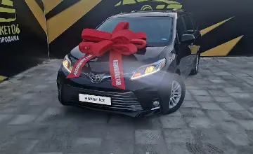 Toyota Sienna 2017 года за 13 300 000 тг. в Атырау фото 1