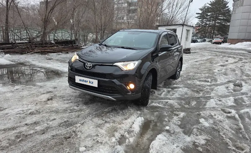 Toyota RAV4 2017 года за 11 000 000 тг. в Павлодар