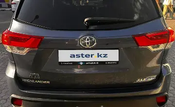 Toyota Highlander 2018 года за 16 000 000 тг. в Астана